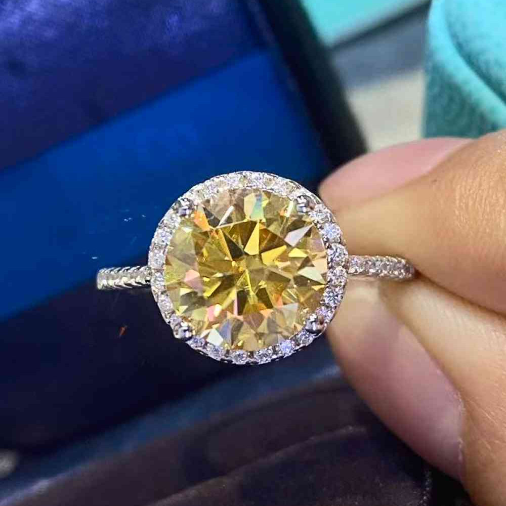 2 Carat Moissanite Round Ring