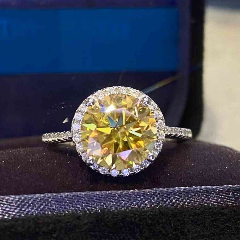 2 Carat Moissanite Round Ring