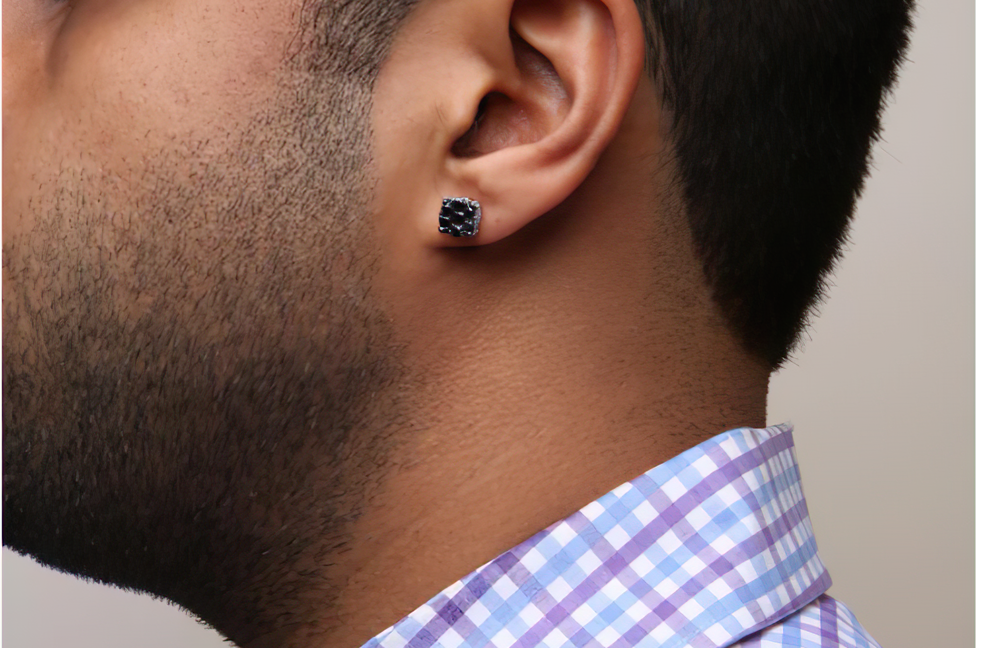 Men's 10K Yellow Gold 1.00 Cttw White and Black Treated Diamond Earring (Black / I-J Color, I2-I3 Clarity) - Stormyjay