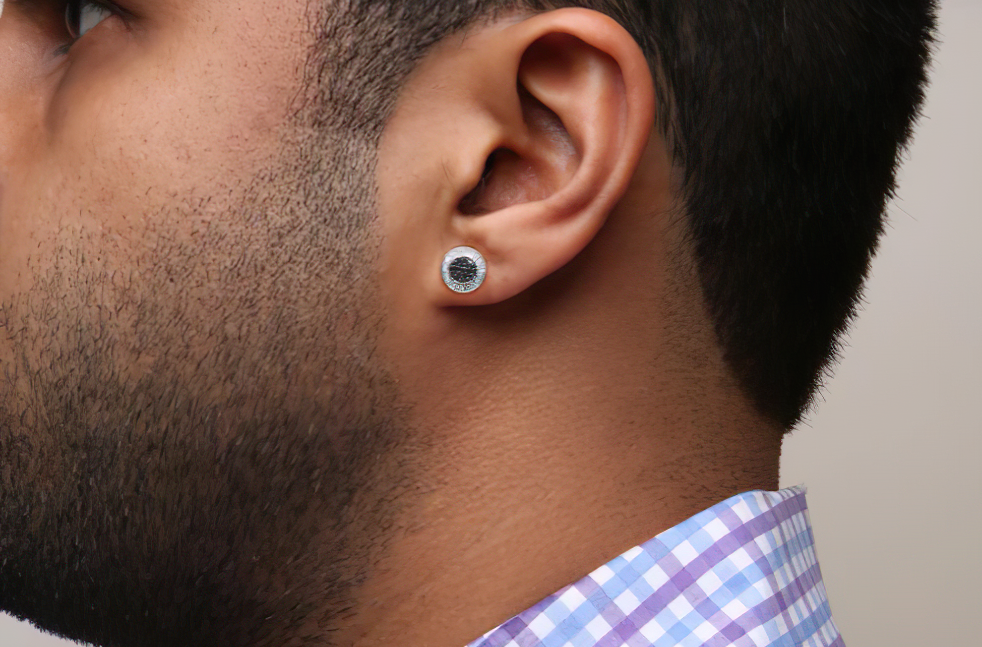 Men's 10K Yellow Gold 1/3 Cttw White and Black Treated Diamond Earring (Black / I-J Color, I2-I3 Clarity) - Stormyjay