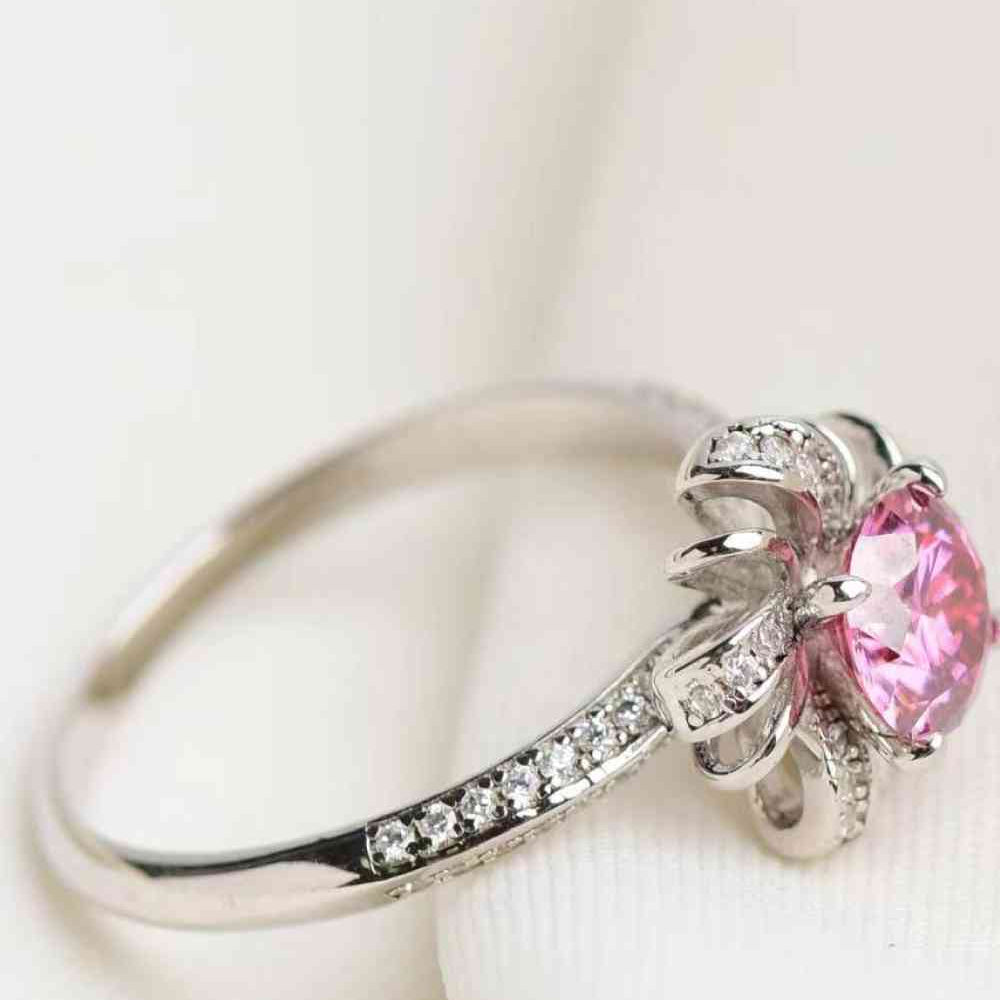 1 Carat Moissanite Flower-Shaped Ring