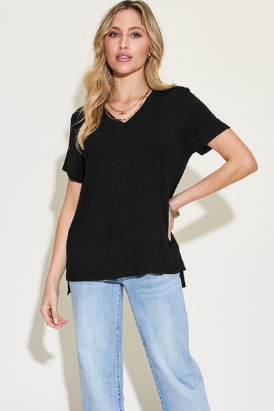 π Elevate your casual wardrobe with our Basic Bae V-Neck T-Shirt! π