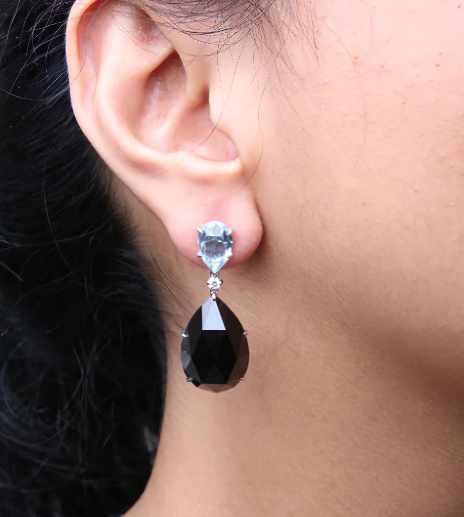 18K White Gold 1/5 Cttw Diamond with Pear Cut Sky Blue Topaz and Pear-Cut Black Onyx Gemstone Dangle Earring (G-H Color, SI1-SI2 Clarity) - Stormyjay