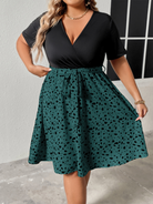 Plus size women's patchwork v-neck short-sleeved strappy pleated dress - Stormyjay