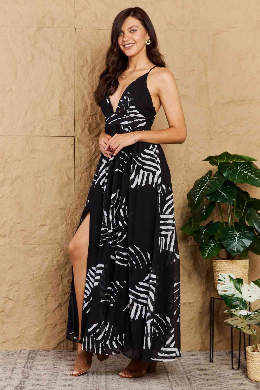 OneTheLand  Black Leaf Printed Maxi Dress - Stormyjay